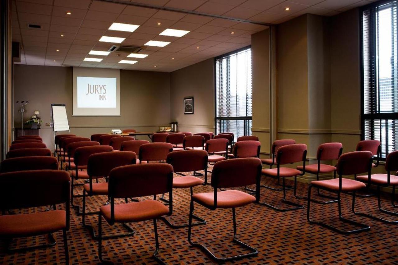 Jurys Hotel 4*
