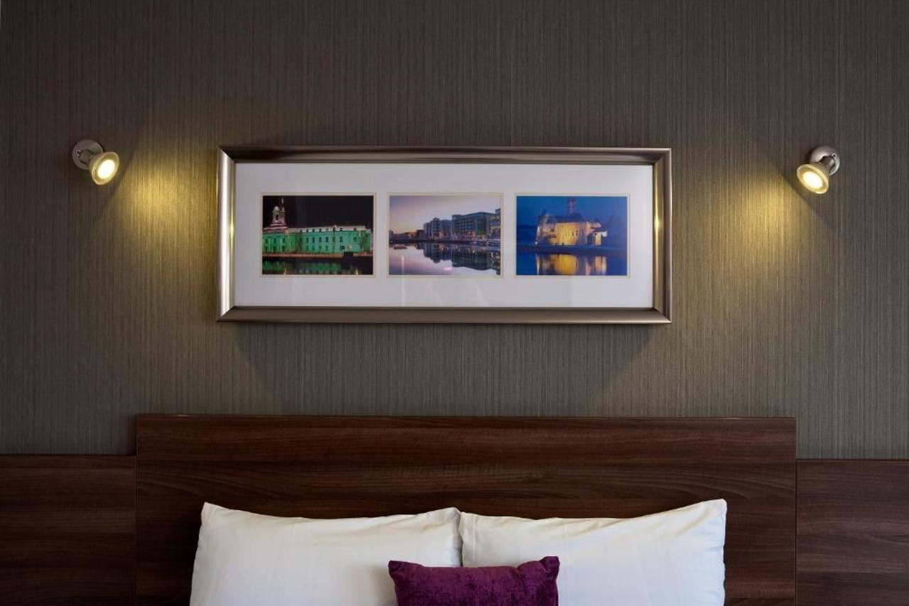 Jurys Hotel 4*