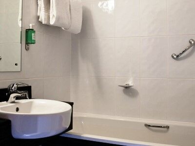 Jurys Hotel 4*